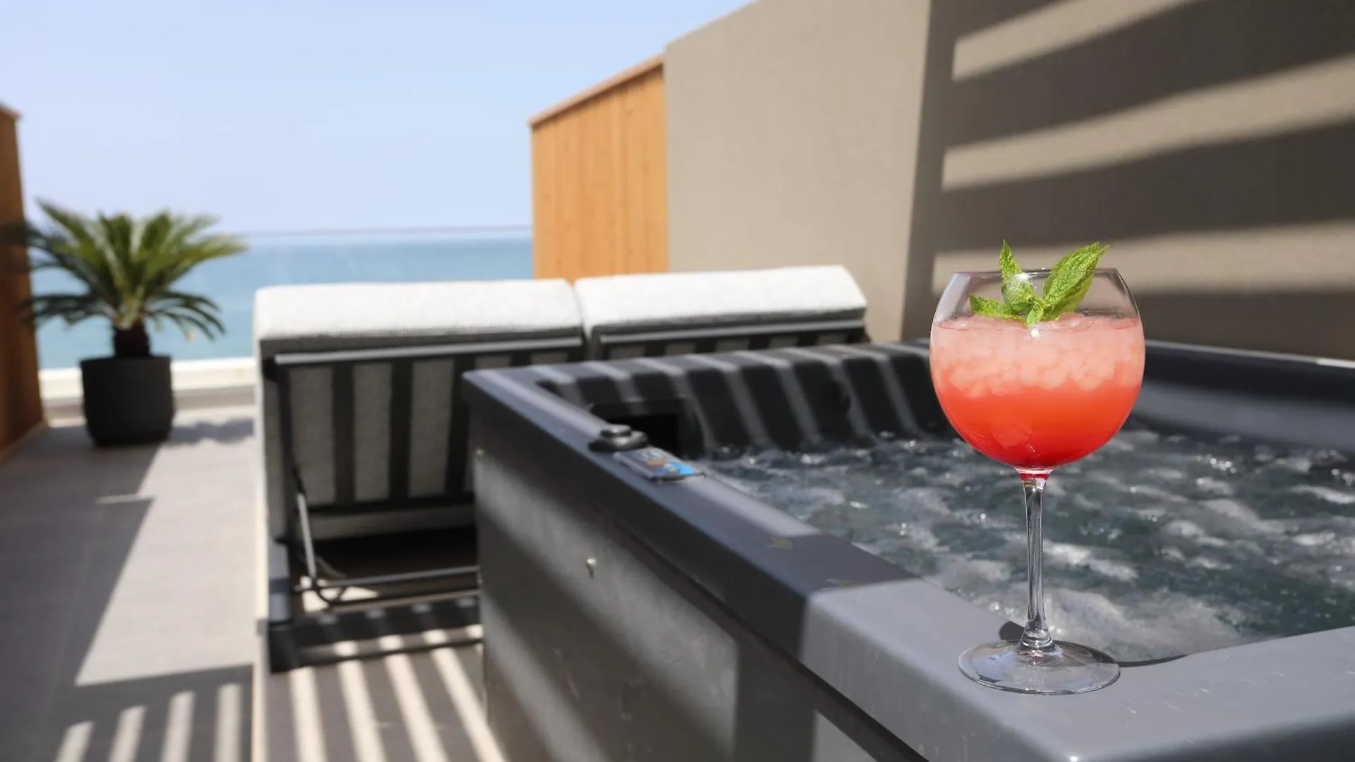 Ammos Suites Retimno