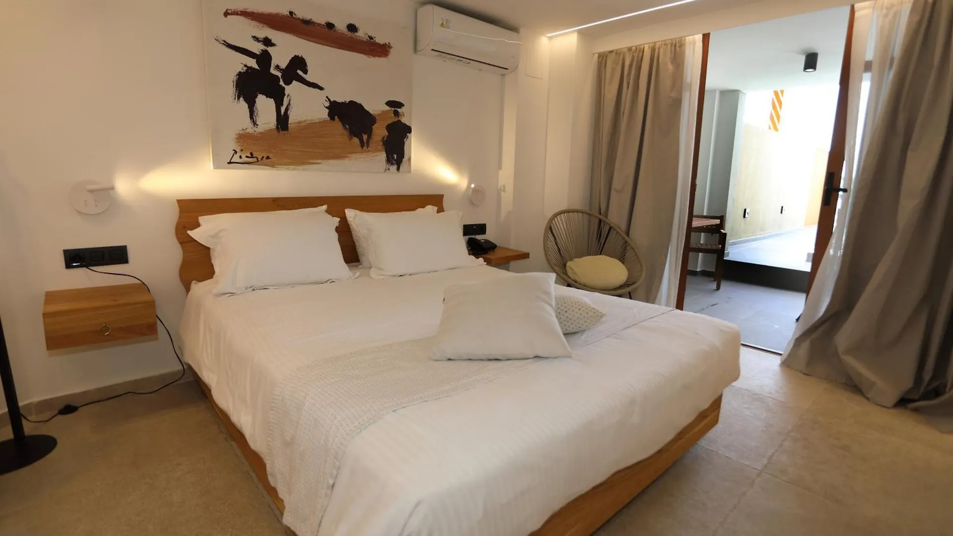 Ammos Suites Retimno 4*,