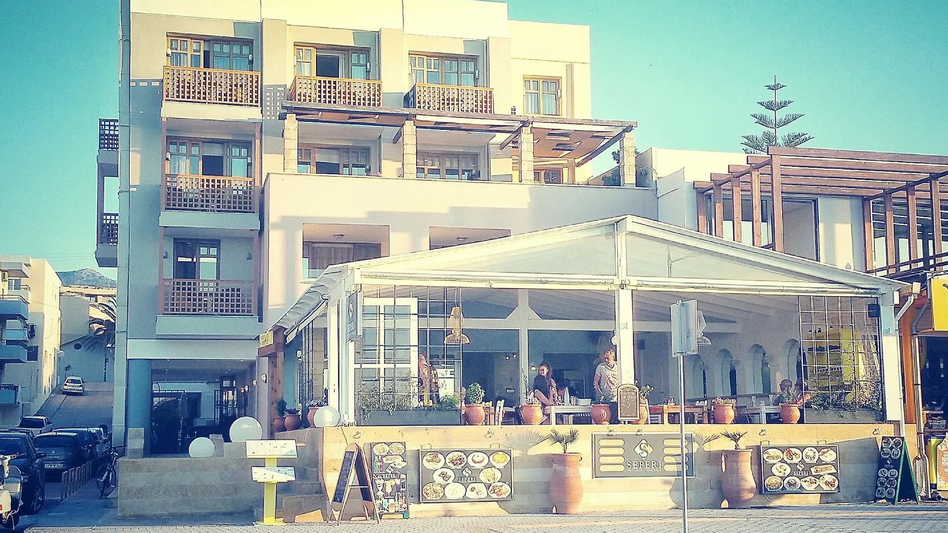 Ammos Suites Retimno Hotel